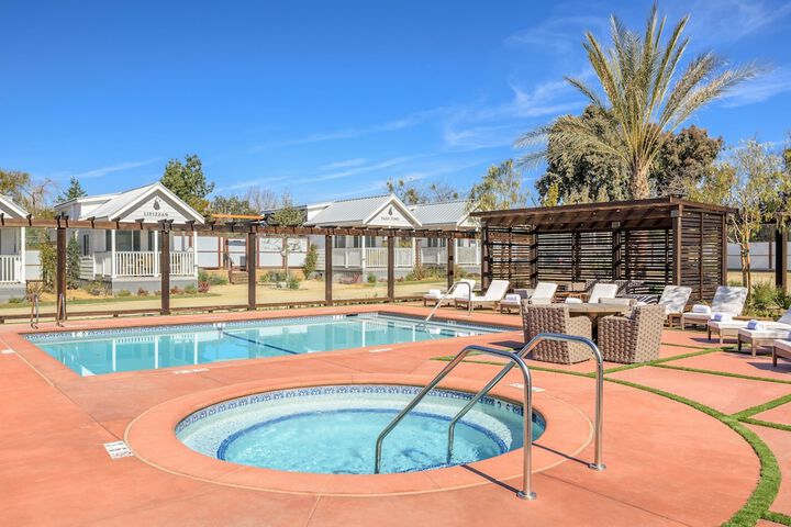 Pool 152 of 185