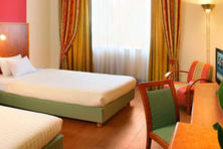 Room 55 of 84