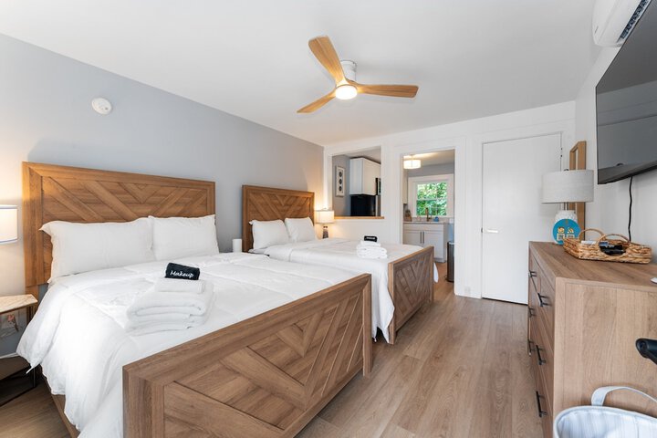 Room 16 of 36