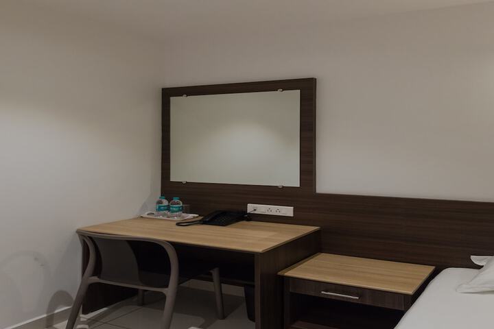 Room 18 of 38