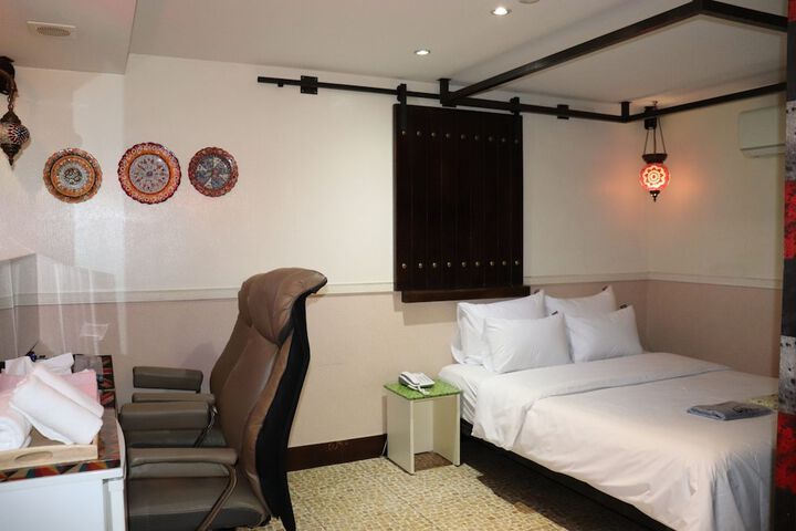 Room 20 of 46