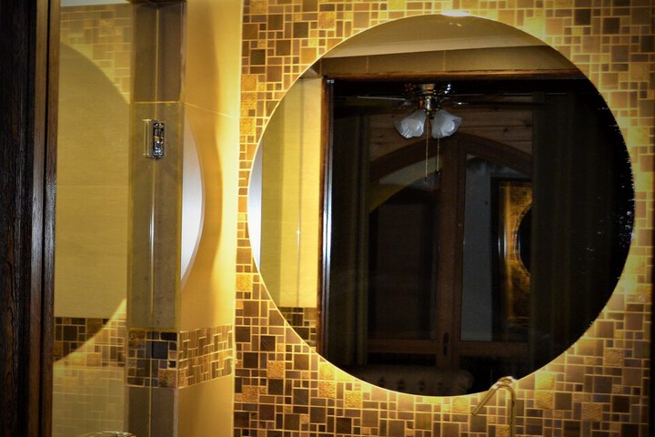 Room 4 of 22