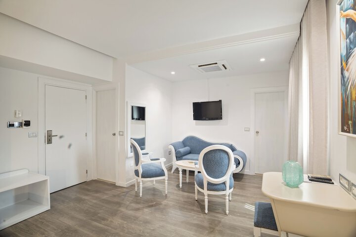 Room 15 of 62