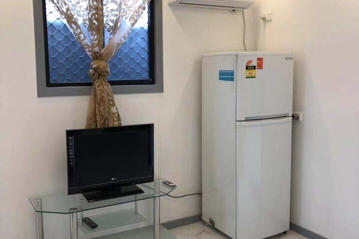 Room 8 of 12