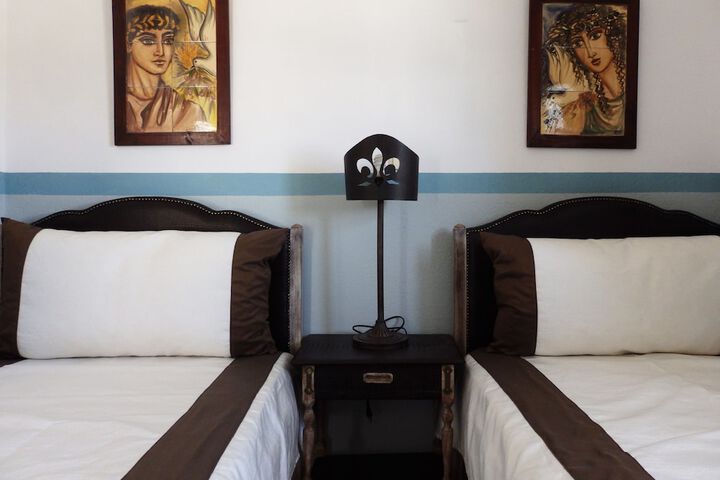 Room 17 of 142