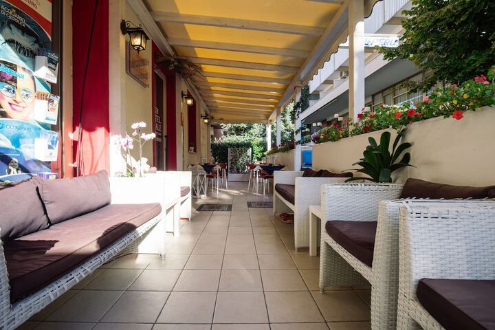 Terrace/Patio 40 of 43