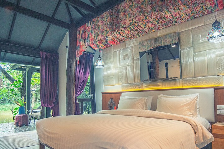 Room 72 of 283