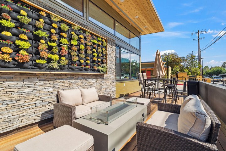 Terrace/Patio 39 of 76