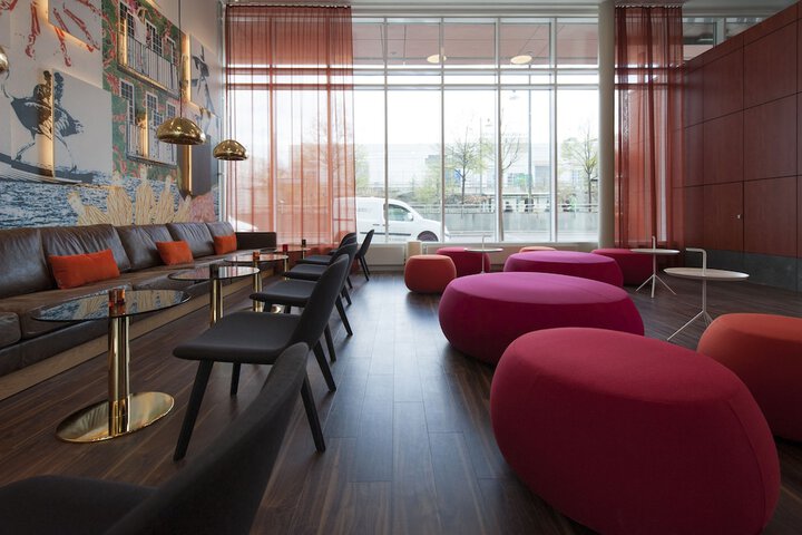 Guest Lobby