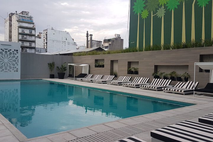 Pool 62 of 84