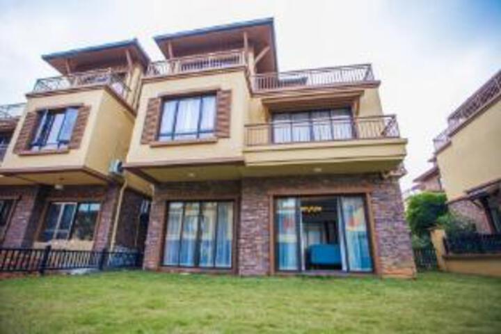 Yujian Holiday Villa (Midea Egret Lake Branch Foshan)