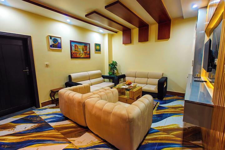 Room 27 of 43