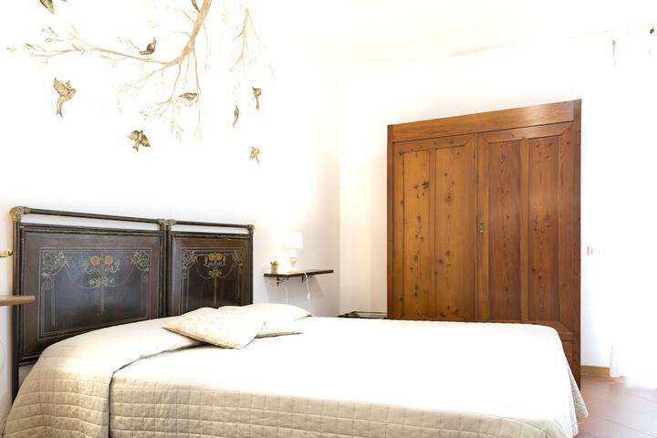 Room 4 of 75