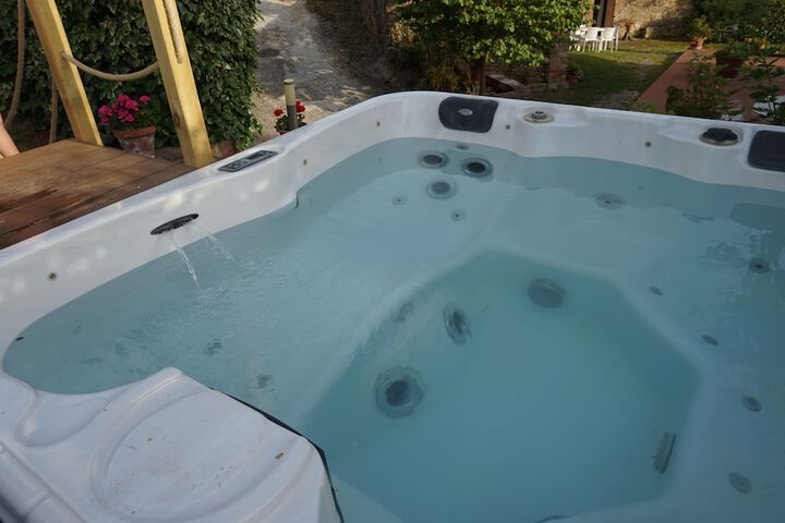 Spa 17 of 33