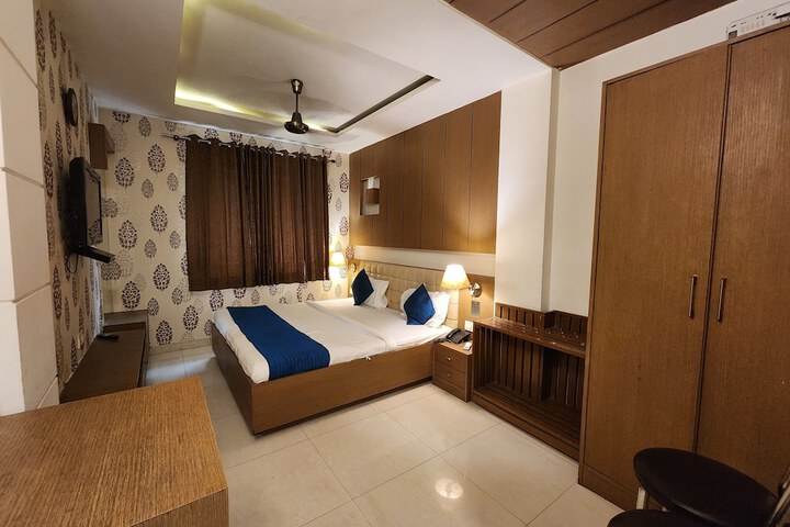 Room 17 of 48