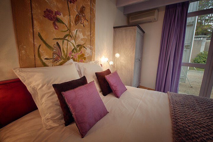Room 3 of 35