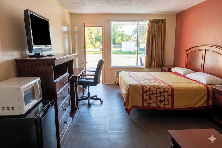 Room 5 of 19