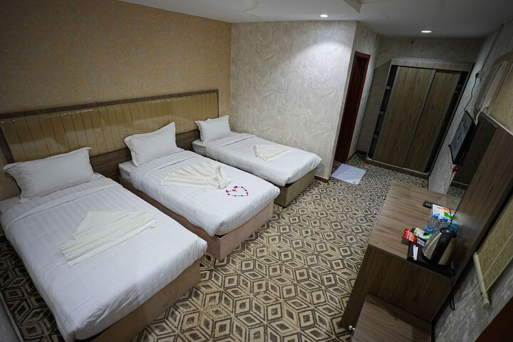 Room 18 of 40