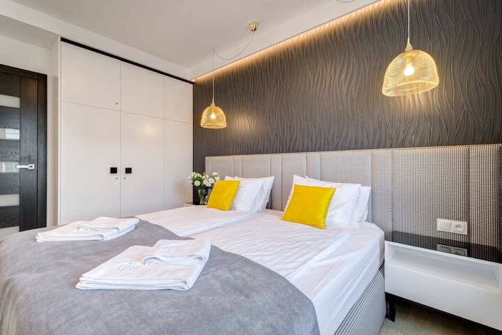 Room 76 of 181