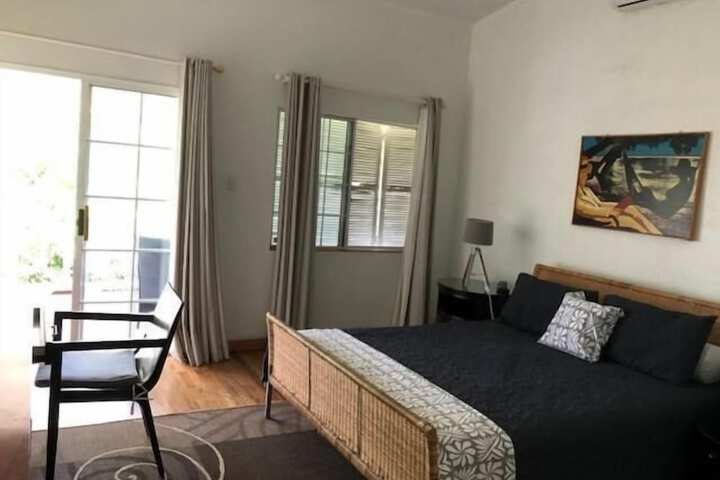 Room 10 of 65