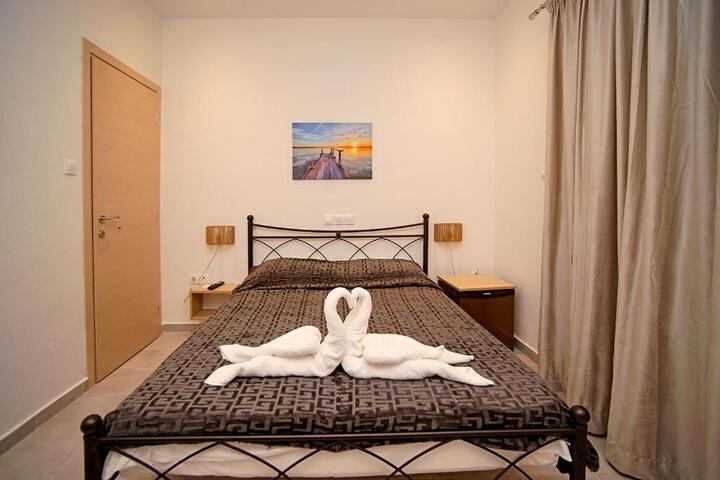 Karnagio Rooms