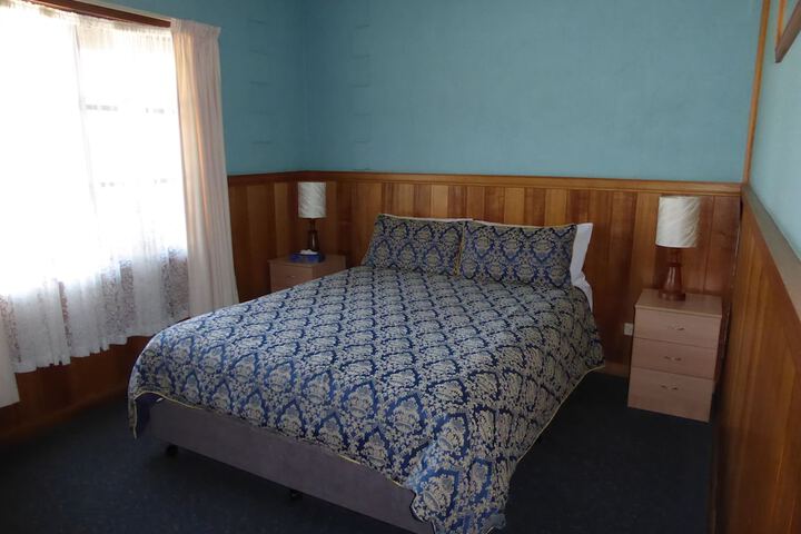 Room 10 of 46