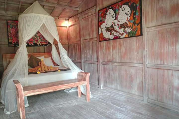 Room 16 of 129