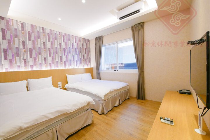 Room 11 of 29