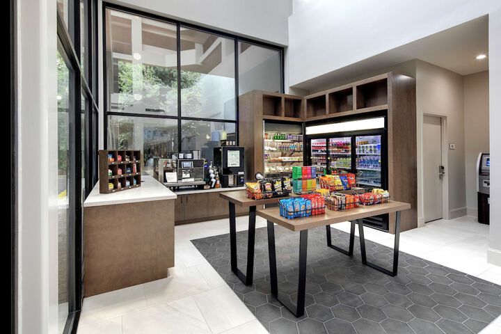 Snack bar
