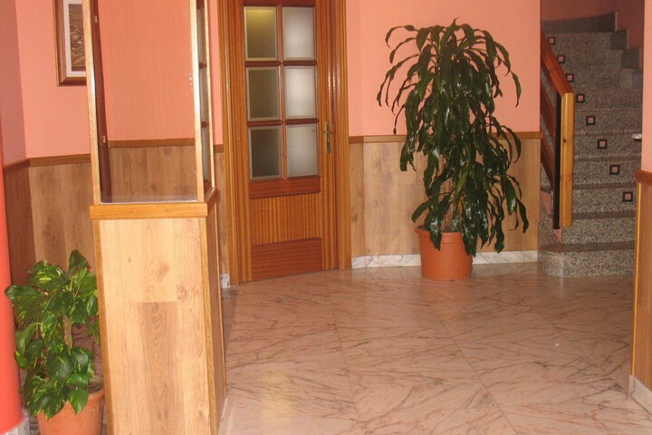 Check-in/check-out kiosk