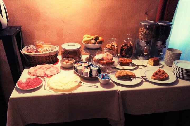 Dining 42 of 64