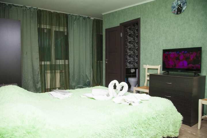 Room 15 of 28