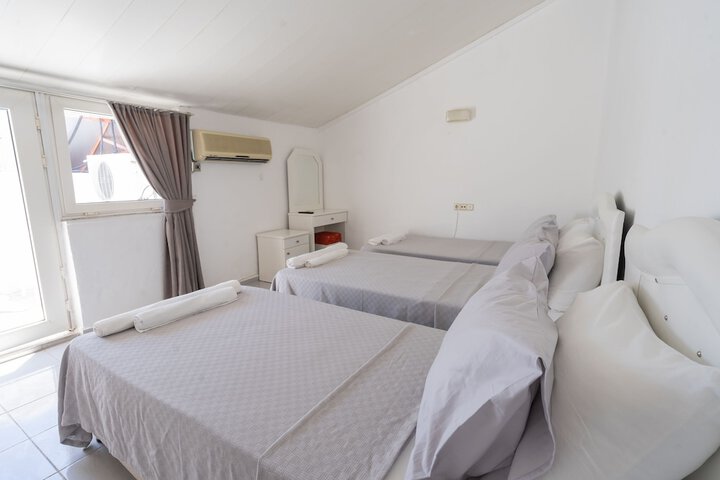 Room 14 of 26