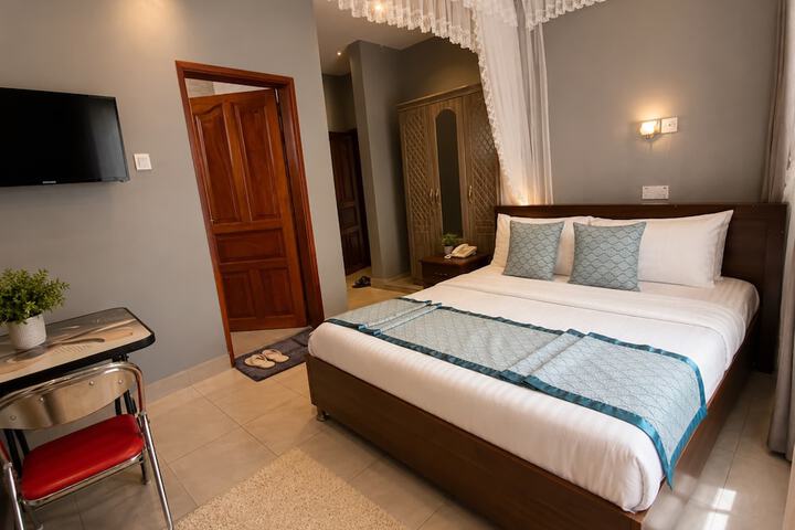 Room 3 of 5