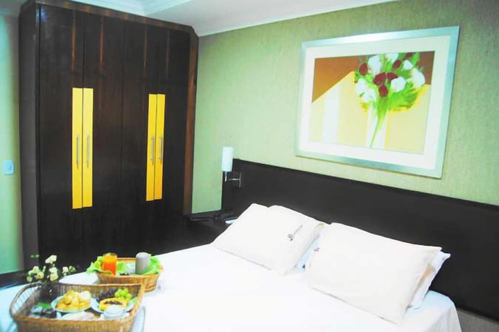 Room 9 of 44