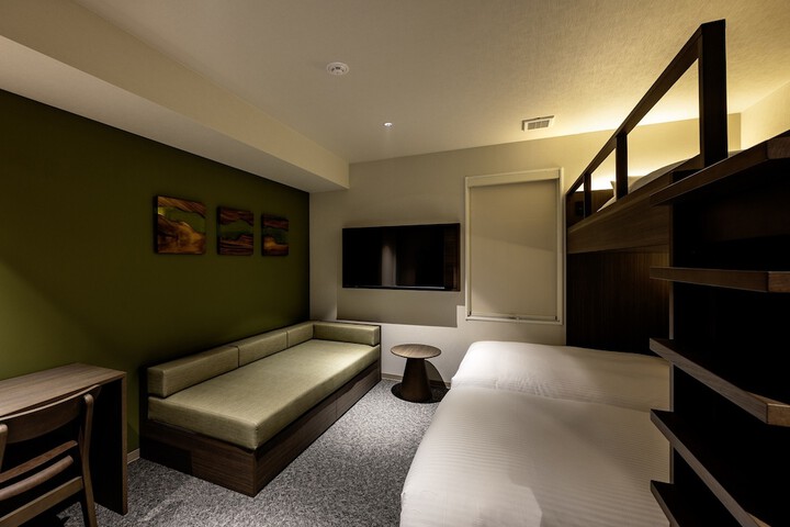 Room 19 of 35
