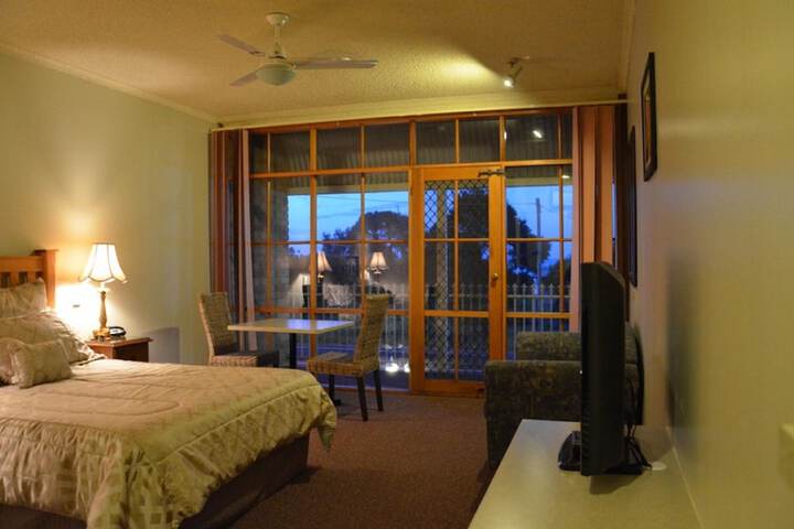 Room 5 of 52