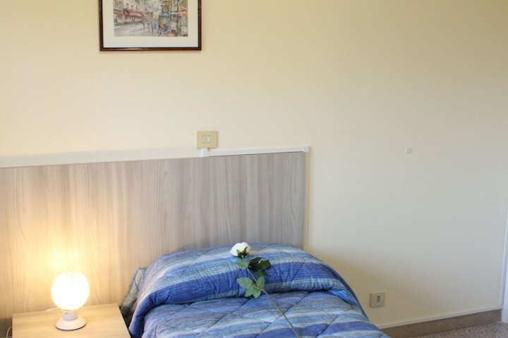 Room 29 of 136