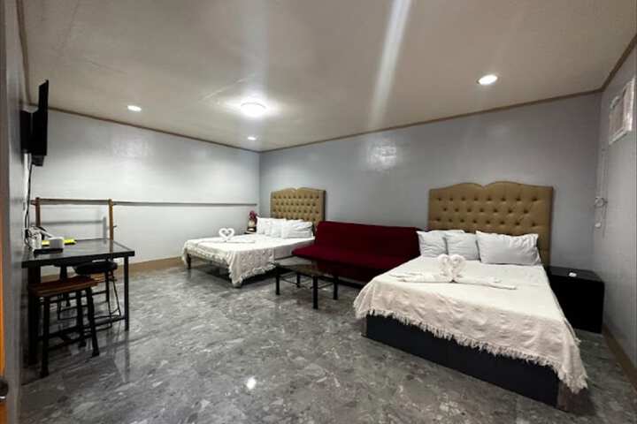 Room 15 of 40