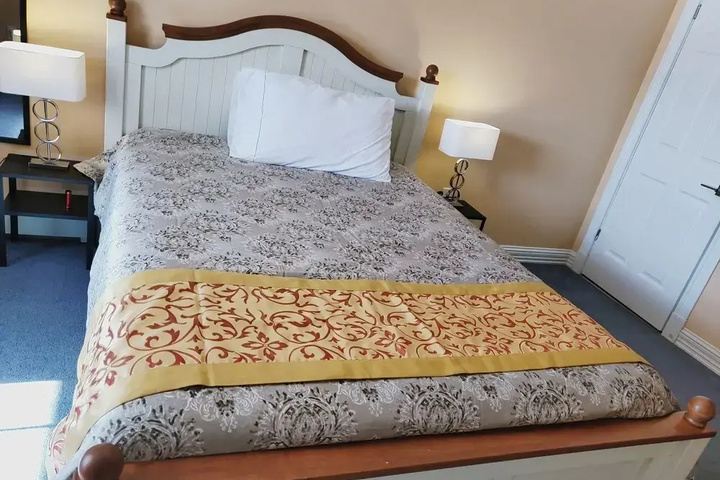 Room 3 of 21