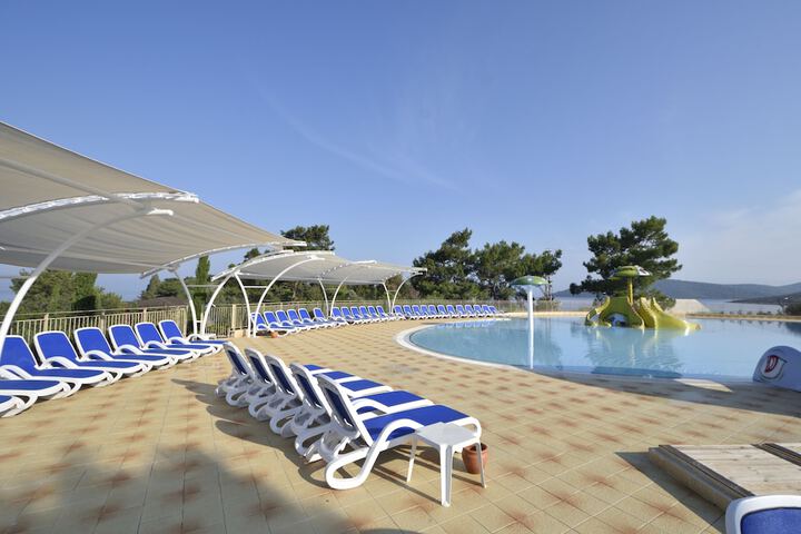 Pool 38 of 120