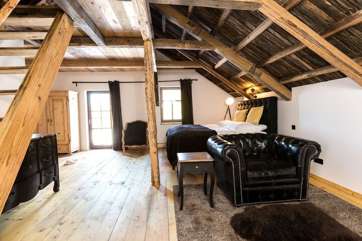Room 10 of 46