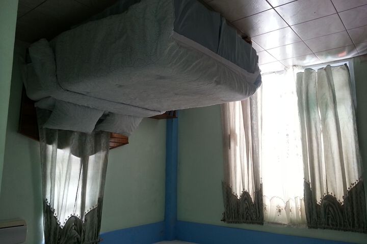 Room 17 of 108