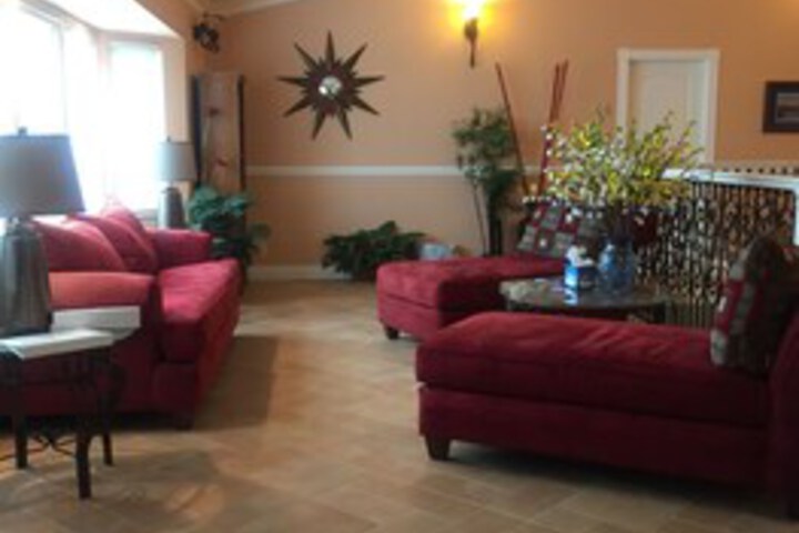 Room 4 of 68