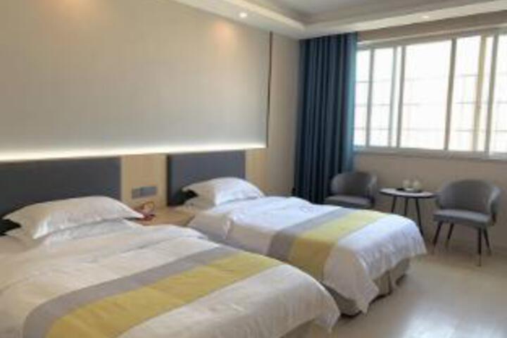 Room 14 of 14