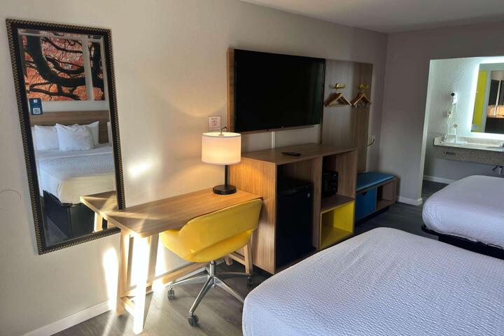 2 Double Beds Deluxe Room (8 of 8)