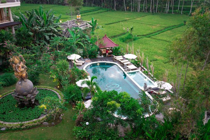 Pool 63 of 162