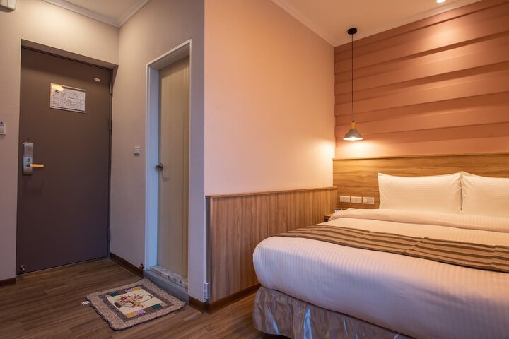 Room 65 of 91