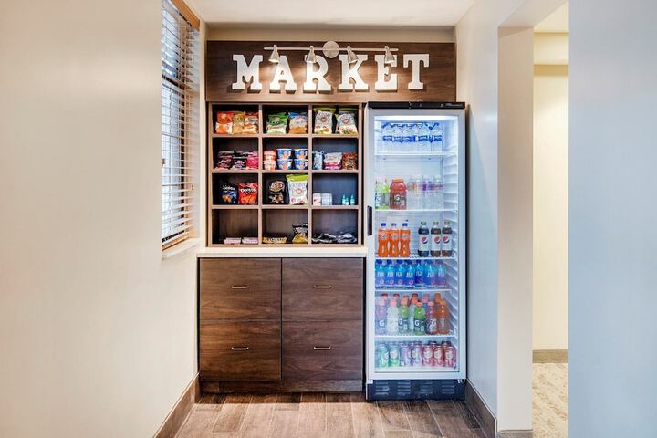 Snack bar