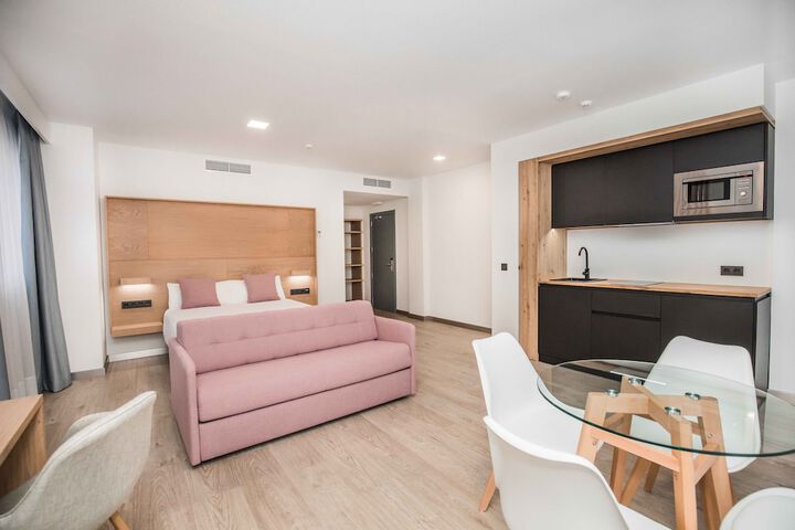 Room 15 of 30